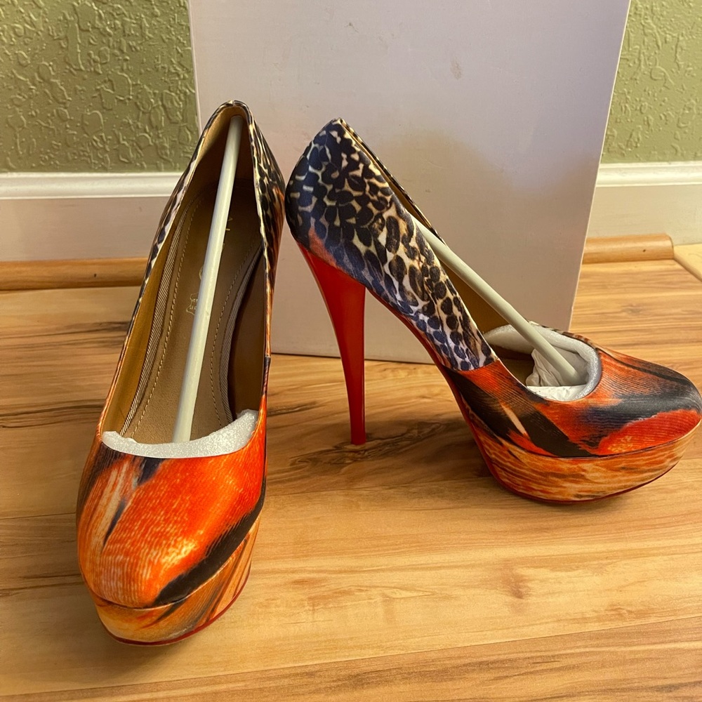 ALDO Jerolda Pumps Shoes Heels Size 7 Orange Multicolor
